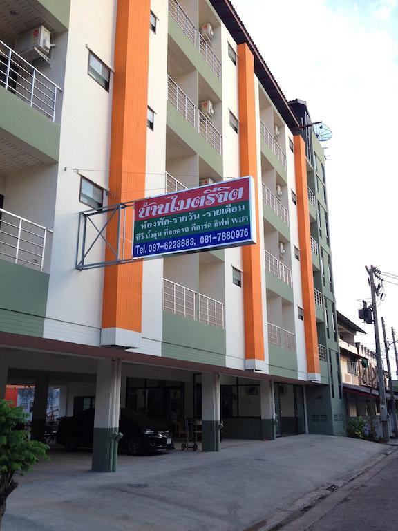 Baan Mitreejit Apartment Surat Thani Exterior foto